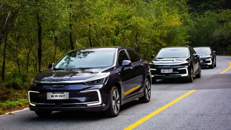 更科技 更綠色 | 北汽集團(tuán)連續(xù)十八載護(hù)航全國兩會